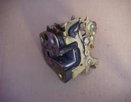 Замок двери задней правой для OPEL OMEGA A 1986-1994  запчасти бу