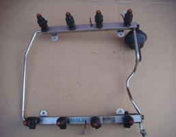 Рампа топливная для AUDI A8 (D2) 1994-2003  запчасти бу