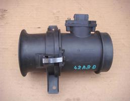 Датчик расхода воздуха (ДМРВ,MAF) для AUDI A8 (D2) 1994-2003  запчасти бу