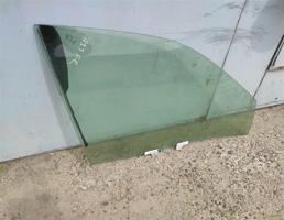 Стекло двери передней правой для NISSAN MAXIMA (A33) 1999-2006  запчасти бу