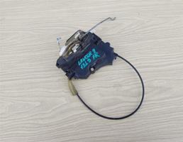 Замок двери передней правой для MITSUBISHI LANCER (CS) 2003-2008  запчасти бу