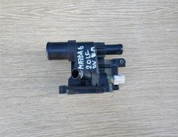 Фланец системы охлаждения двигателя для MAZDA 6 (GG) 2002-2007  запчасти бу