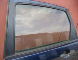 Стекло двери задней левой для FORD FOCUS I 1998-2004  запчасти бу