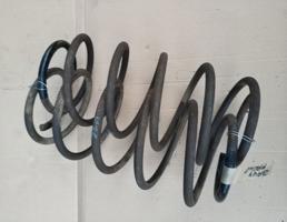 Пружина передняя для AUDI 100 (44) 1983-1991  запчасти бу