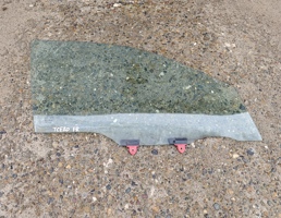 Стекло двери передней правой для TOYOTA CARINA E 1992-1997  запчасти бу