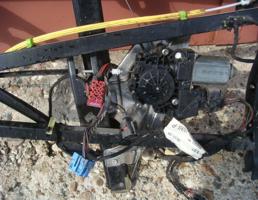 Мотор стеклоподъёмника для AUDI A6 (C5) 1997-2004  запчасти бу