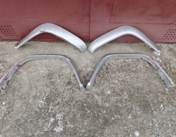 Расширители крыльев (бушвакеры) для MITSUBISHI PAJERO 1982-1990  запчасти бу