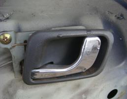 Ручка двери внутренняя передняя левая для MITSUBISHI PAJERO/MONTERO (V1,V2,V3,V4) 1990-1997  запчасти бу