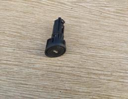 Кнопка открывания багажника для FORD FUSION 2002-  запчасти бу