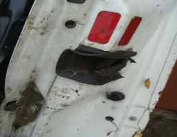 Замок двери передней правой для AUDI 100 (45) 1991-1994  запчасти бу