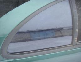 Стекло двери задней правой (форточка) для NISSAN ALMERA (N15) 1995-2000  запчасти бу