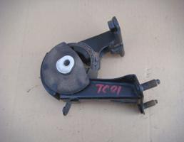 Опора двигателя задняя для TOYOTA COROLLA (E150) 2006-2013  запчасти бу