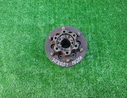 Ступица передняя для MITSUBISHI PAJERO 1982-1990  запчасти бу