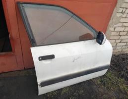 Дверь передняя правая для AUDI 80 (B3) 86-91  запчасти бу