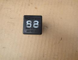 Реле для AUDI 100 (44) 1983-1991  запчасти бу