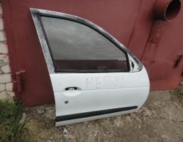 Дверь передняя правая для RENAULT MEGAN 1996-1999  запчасти бу