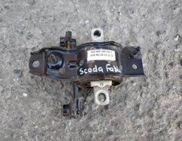 Опора КПП для VOLKSWAGEN POLO SEDAN 2011-  запчасти бу