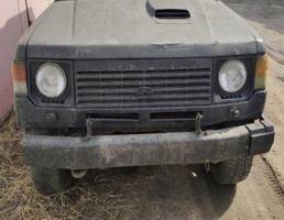 Решетка радиатора для MITSUBISHI PAJERO 1982-1990  запчасти бу