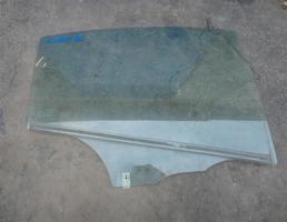 Стекло двери задней правой для MAZDA 3 (BK) 2003-2009  запчасти бу