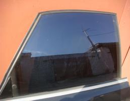 Стекло двери задней правой для AUDI A8 (D2) 1994-2003  запчасти бу