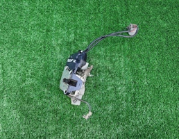 Замок двери передней правой для TOYOTA CARINA E 1992-1997  запчасти бу