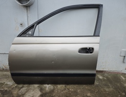 Дверь передняя левая для TOYOTA CARINA E 1992-1997  запчасти бу
