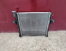 Радиатор охлаждения для JEEP GRAND CHEROKEE (WJ) 1999-2004  запчасти бу