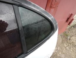 Стекло двери задней левой (форточка) для RENAULT MEGAN 1996-1999  запчасти бу