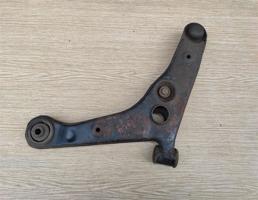 Рычаг передний правый для MITSUBISHI LANCER (CS) 2003-2008  запчасти бу