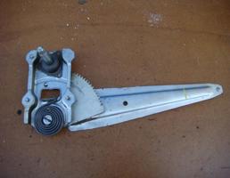 Стеклоподъёмник механический задний правый для TOYOTA COROLLA (E150) 2006-2013  запчасти бу