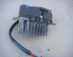 Резистор (сопротивление) отопителя для AUDI A8 (D2) 1994-2003  запчасти бу