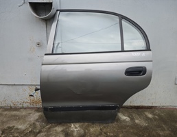 Дверь задняя левая для TOYOTA CARINA E 1992-1997  запчасти бу