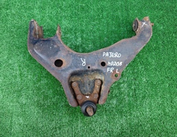 Рычаг передний правый для MITSUBISHI PAJERO 1982-1990  запчасти бу