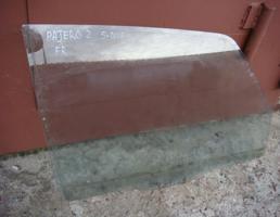 Стекло двери передней правой для MITSUBISHI PAJERO/MONTERO (V1,V2,V3,V4) 1990-1997  запчасти бу