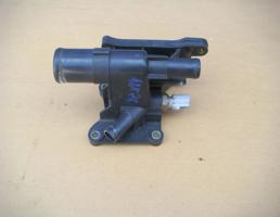 Фланец системы охлаждения двигателя для MAZDA 6 (GG) 2002-2007  запчасти бу