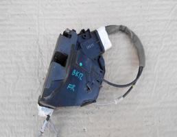 Замок двери передней правой для MAZDA 3 (BK) 2003-2009  запчасти бу