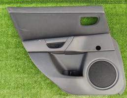 Обшивка двери задней правой для MAZDA 3 (BK) 2003-2009  запчасти бу