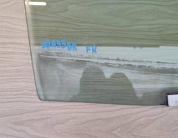 Стекло двери передней правой для NISSAN MAXIMA (A33) 1999-2006  запчасти бу