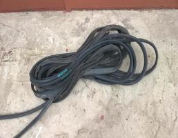 Уплотнитель двери для NISSAN MAXIMA (A33) 1999-2006  запчасти бу