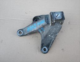 Кронштейн опоры КПП для FORD C-MAX 2007-2011  запчасти бу