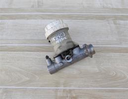 Цилиндр тормозной главный для MITSUBISHI PAJERO/MONTERO (V1,V2,V3,V4) 1990-1997  запчасти бу