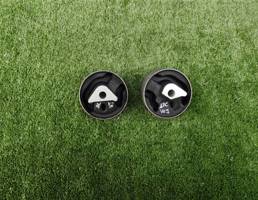 Сайлентблок опоры двигателя для JEEP GRAND CHEROKEE (WJ) 1999-2004  запчасти бу