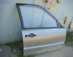 Дверь передняя правая для AUDI 100 (44) 1983-1991  запчасти бу
