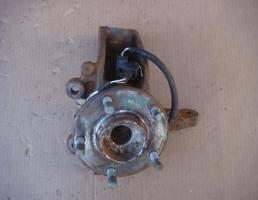 Кулак передний левый для MAZDA 3 (BK) 2003-2009  запчасти бу