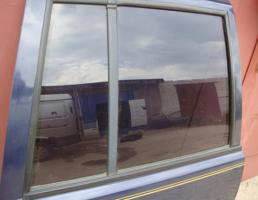 Стекло двери задней правой (форточка) для JEEP GRAND CHEROKEE (ZJ) 1993-1998  запчасти бу