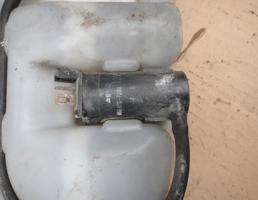 Насос омывателя стекла для MITSUBISHI PAJERO/MONTERO (V1,V2,V3,V4) 1990-1997  запчасти бу