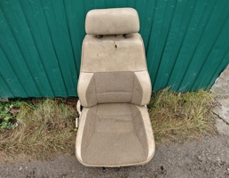 Сиденье для MITSUBISHI PAJERO 1982-1990  запчасти бу
