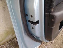 Замок двери передней левой для MAZDA 3 (BK) 2003-2009  запчасти бу