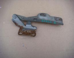 Петля капота правая для NISSAN CEFIRO (A33) 1999-2006  запчасти бу