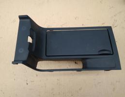 Бардачок (вещевой ящик) для MAZDA 3 (BK) 2003-2009  запчасти бу